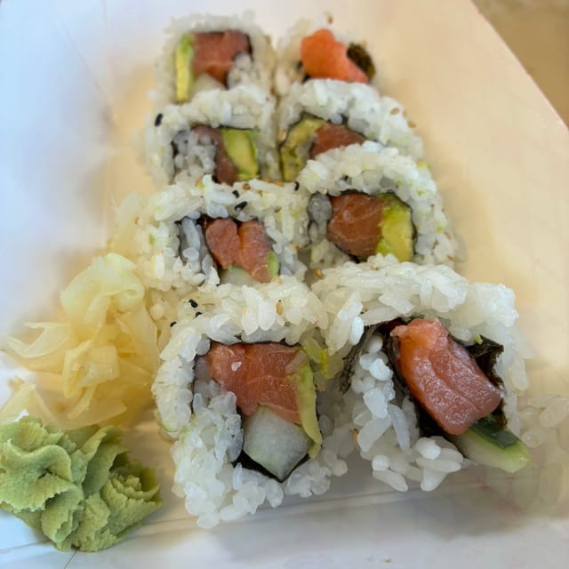 Salmon Roll.