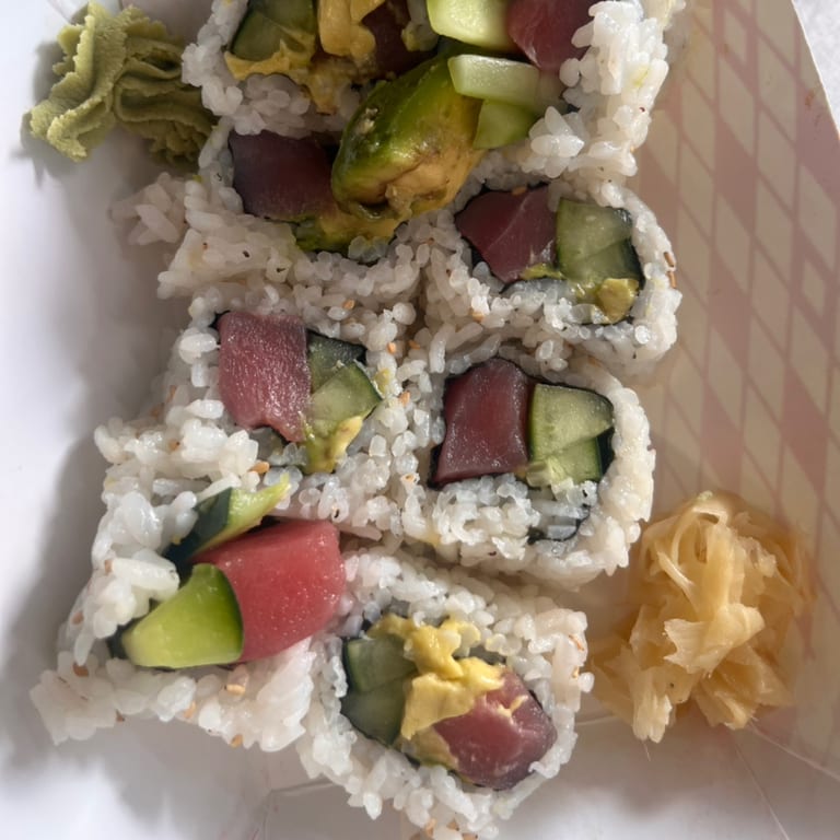 Discover Our Spicy Salmon Roll